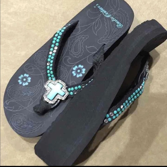 Flip Flops - Picture 3 of 4